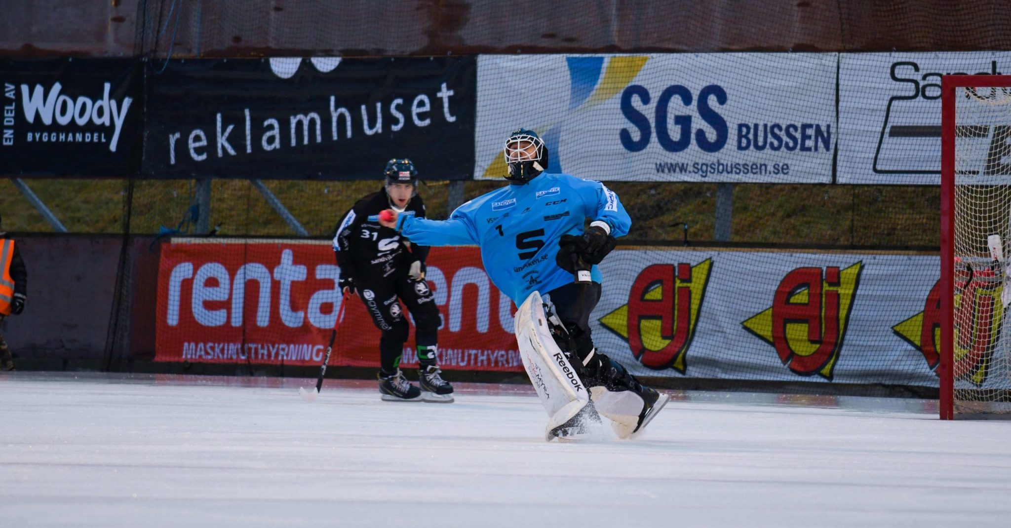 Joel Othén förlänger med SAIK, Joel Othén bandy, SAIk bandy joel othén.